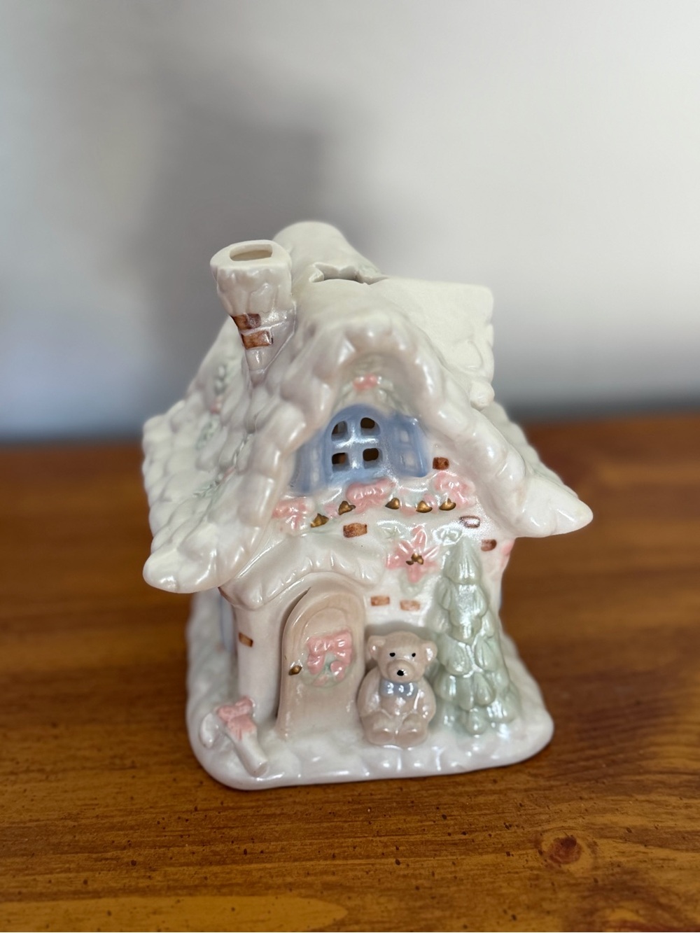 Vintage 2002 Designspirations Ceramic Cottage Tea Light Holder #04200